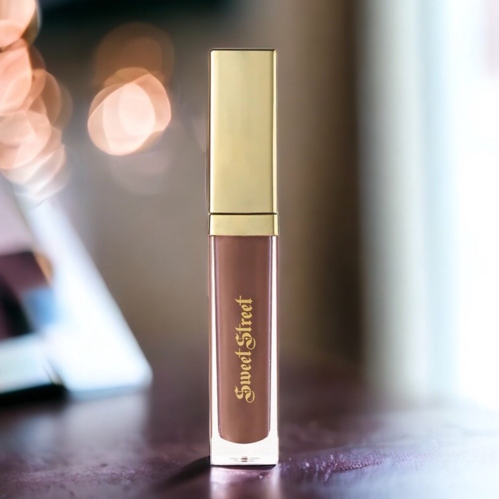 ⚡️$5⚡️ Sweet Street Liquid Lipstick in shade 1993